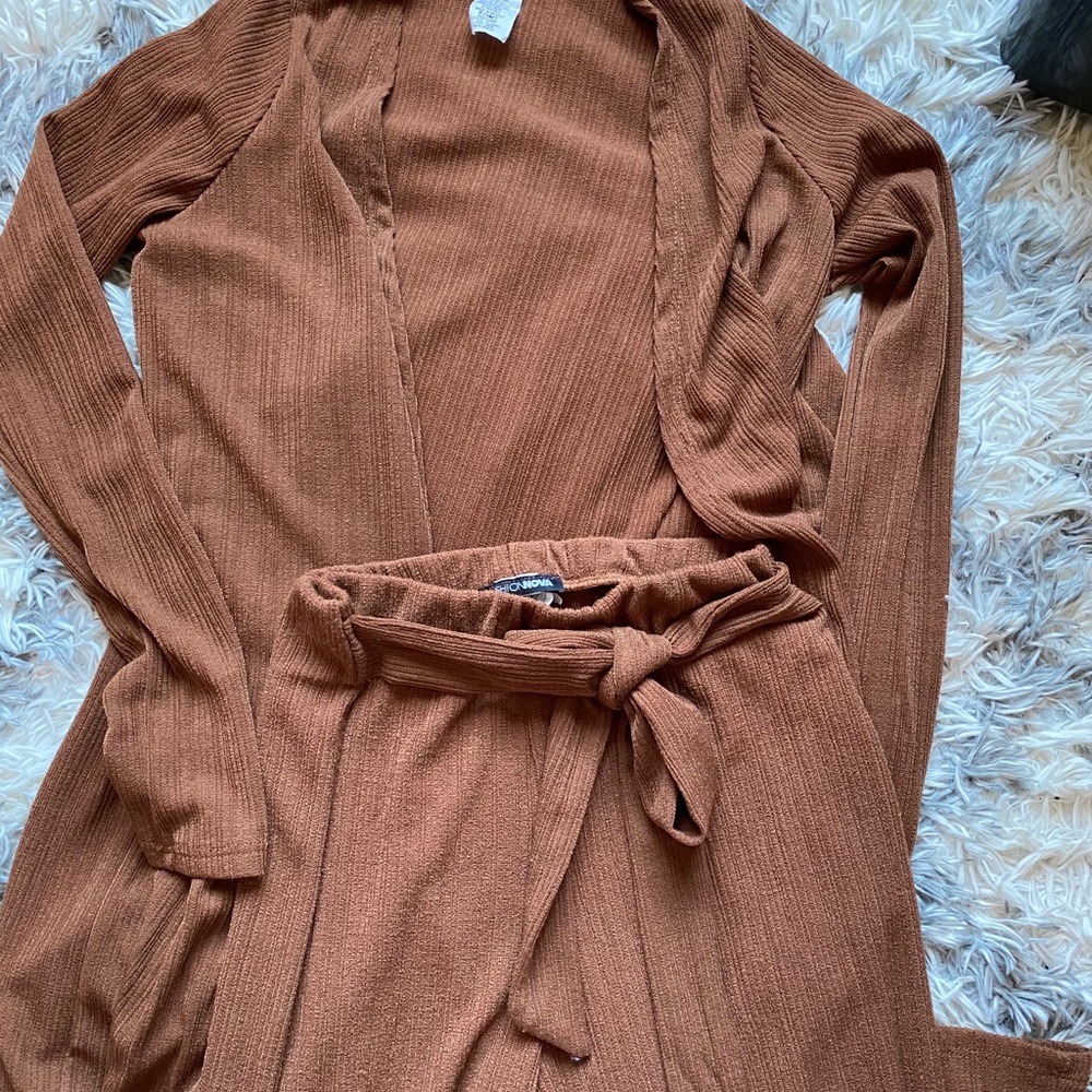 Fashion Nova 2 piece set
